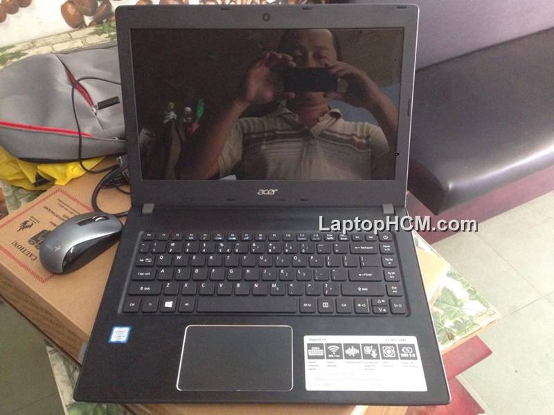 Laptop cu Acer Aspire E5 475 33wt