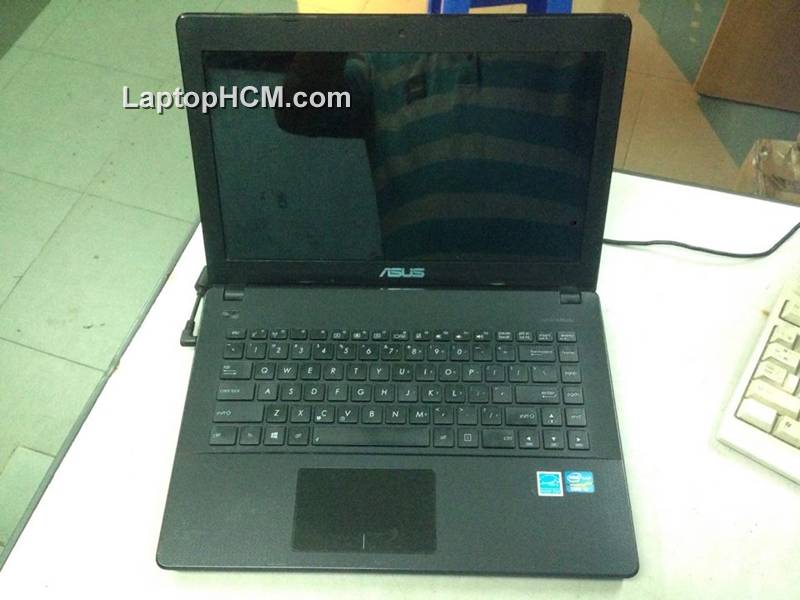 Laptop cu Asus F451ca